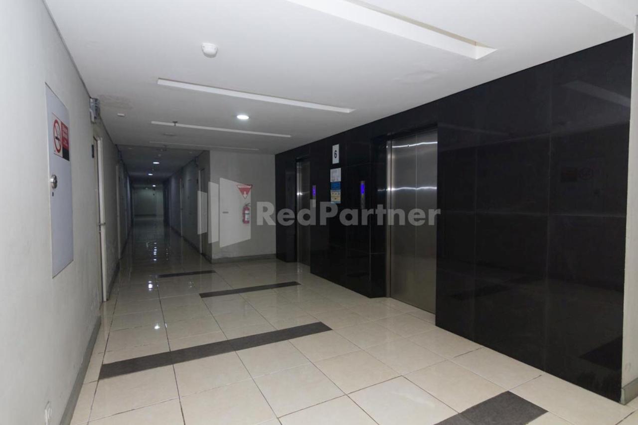 RedLiving Apartemen Skylounge Tamansari - Vanez Room Tangerang Exterior foto